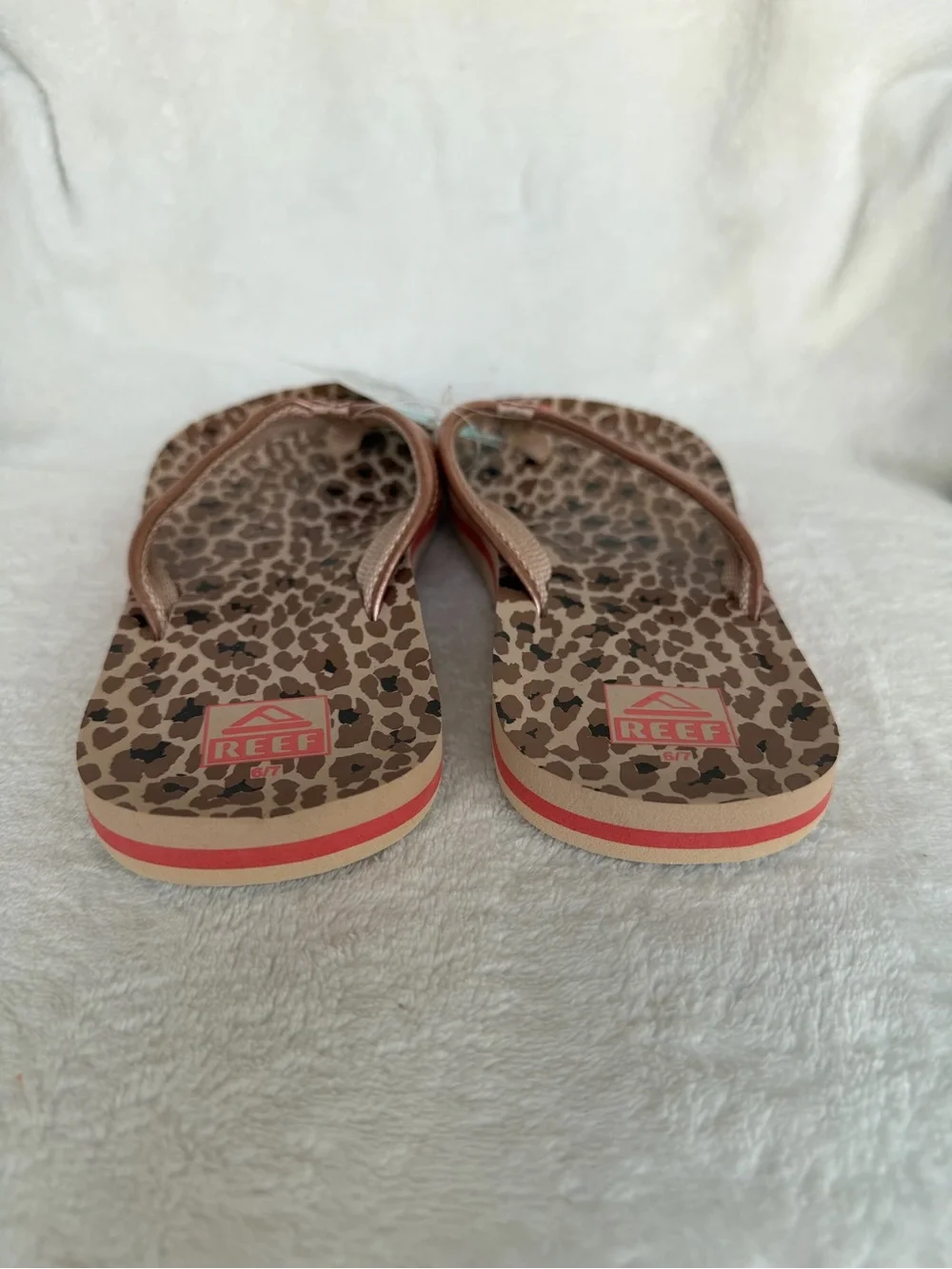 Reef Ahi Cheetah Flip Flops Kids Size 6/7 NWT